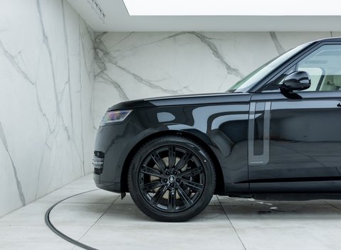 Land Rover Range Rover P460e Autobiography LWB 34