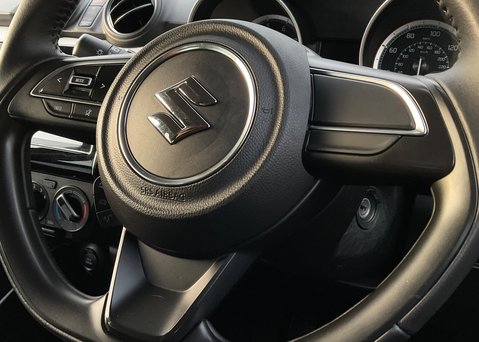 Suzuki Swift SZ-T DUALJET SHVS MHEV 24