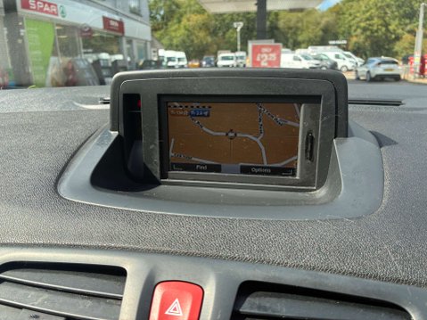 Renault Megane 1.6 16V Dynamique TomTom Hatchback 3dr Petrol Manual (163 g/km, 110 bhp) 12