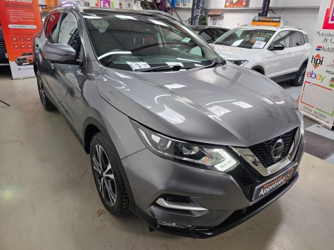 Nissan Qashqai 1.5 dCi N-Connecta Euro 6 (s/s) 5dr 12