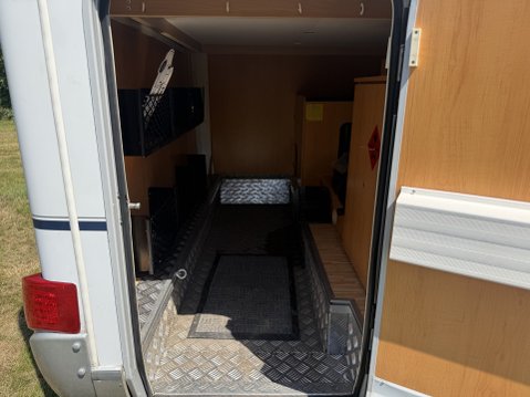 Hymer Van 522 compact 2 berth motorhome garage, ready to go bargain 16