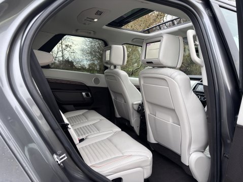 Land Rover Discovery TD6 HSE LUXURY 10