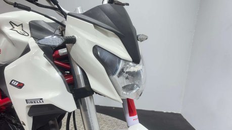 Sinnis RSX 2018 13K RUNNING PROJECT LEARNER BIKE SPARES OR REPAIR 125CC 18