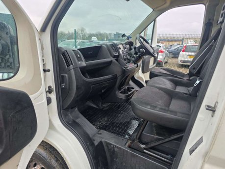 Peugeot Boxer 2.0 BlueHDi 335 Professional Panel Van 5dr Diesel Manual L2 H2 Euro 6 (130  25