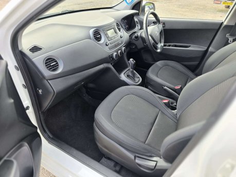 Hyundai i10 1.2 SE Hatchback 5dr Petrol Auto Euro 6 (87 ps) 29