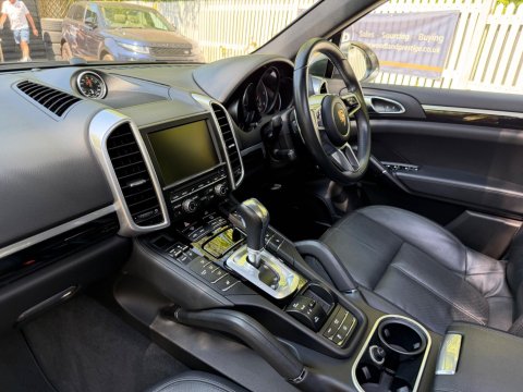 Porsche Cayenne D V6 TIPTRONIC S 69