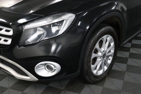 Mercedes-Benz GLA GLA 200 SE 32