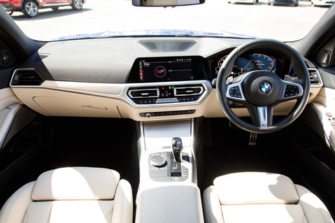 BMW 3 Series 320I M SPORT 3