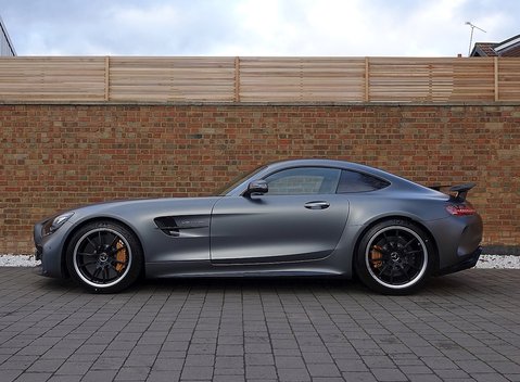 Mercedes-Benz Amg GT GT R 2
