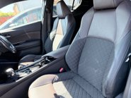 Toyota C-HR EXCEL 11