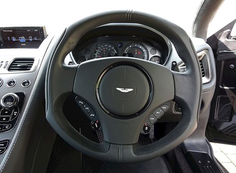 Aston Martin Vanquish 16