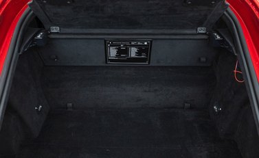 Ferrari 812 Superfast 38