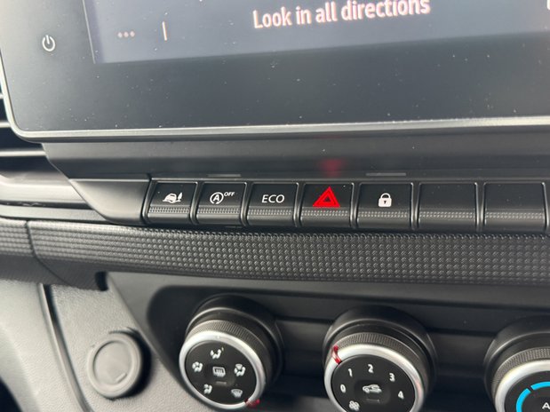 Renault Trafic LWB L2H1 Low Roof Advance L130 Air Con Sensors EURO 6 38