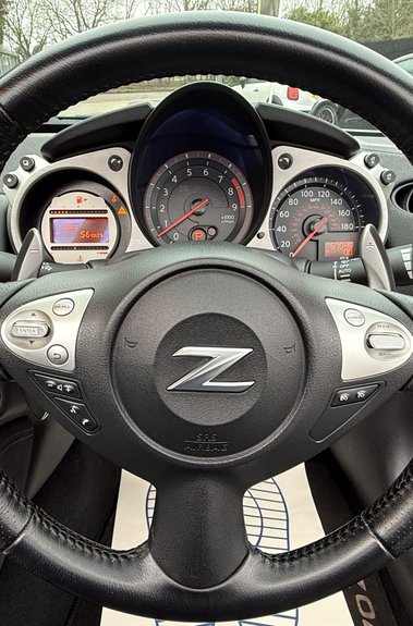 Nissan 370Z V6 GT AUTOMATIC ROADSTER - VERY RARE AUTO CONVERTIBLE 