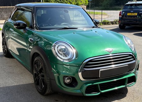 Mini Hatch Cooper 1.5 Sport Comfort / Navigation 3 door - SAT NAV - JCW STYLING 16