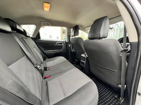 Toyota Auris ICON VVT-I 42