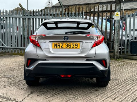 Toyota C-HR EXCEL 21