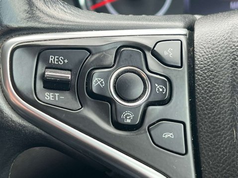 Vauxhall Insignia 1.6 Insignia Design Nav CDTi Automatic 5dr *NATIONAL DELIVERY* 30