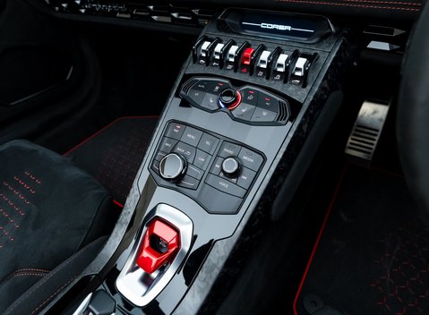 Lamborghini Huracan Spyder LP640-4 Performante 22