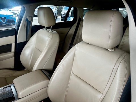 Jaguar XF 2.2d Luxury Sportbrake Auto Euro 5 (s/s) 5dr 41