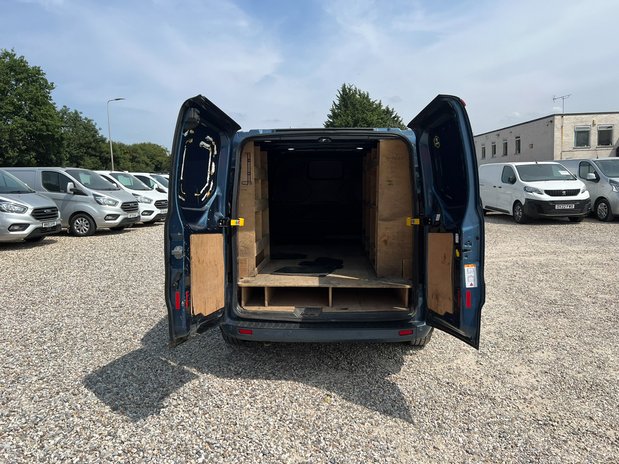 Ford Transit Custom SWB L1H1 (SOLD) Low Roof Limited 280 Air Con Alloys Sensors EURO 6 NO VAT 9