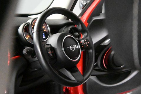 Mini Hatch 1.5 Cooper Classic Auto 5dr 4