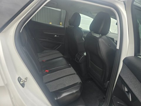 Peugeot 3008 PURETECH S/S ALLURE 9