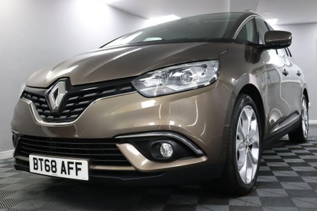 Renault Grand Scenic ICONIC TCE 18