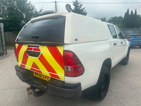 Toyota Hilux ACTIVE 4WD D-4D DCB 5