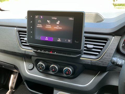 Renault Trafic 2.0 dCi Blue LL30 Sport Crew Van L2 H1 Euro 6 (s/s) 6dr 30