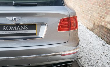 Bentley Bentayga W12 First Edition 29