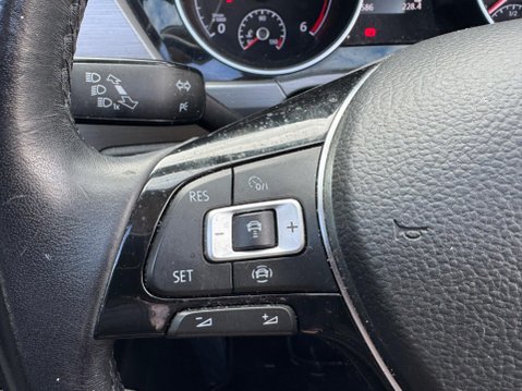 Volkswagen Touran 2.0 TDI SE Family Euro 6 (s/s) 5dr 25