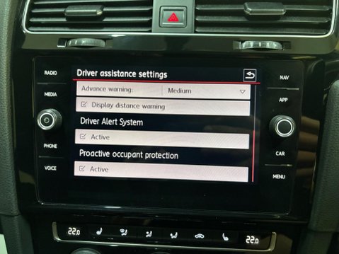 Volkswagen Golf 2.0 TSI GTI DSG Euro 6 (s/s) 3dr 38
