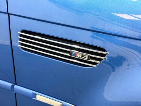 BMW M3 3.2i Coupe 2dr Petrol SMG Euro 4 (343 ps) 38