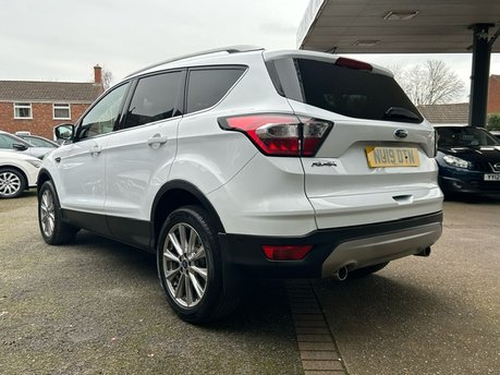 Ford Kuga TITANIUM EDITION 2