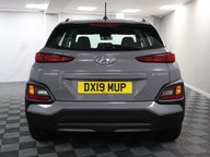 Hyundai KONA SE 8