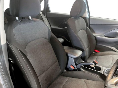 Hyundai i30 1.0 T-GDi MHEV SE Connect Hatchback 5dr Petrol Hybrid DCT Euro 6 (s/s) (120 11