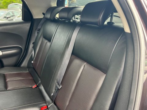 Nissan Juke 1.6 Tekna Euro 5 (s/s) 5dr 26