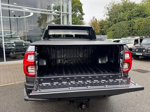 Toyota Hilux GR SPORT 4WD D-4D DCB 35