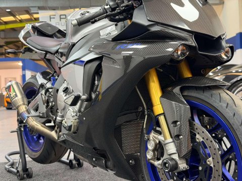 Yamaha R1M 1000 Super Sports Petrol Manual (200 ps) 10
