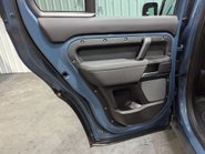 Land Rover Defender 2.0 Defender S D Auto 4WD 5dr 68