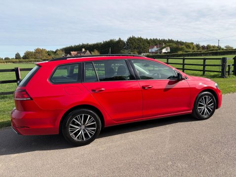 Volkswagen Golf 2.0 TDI SE Nav Euro 6 (s/s) 5dr 4