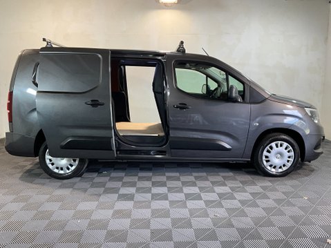 Vauxhall Combo 1.5 Turbo D 2300 Sportive L2 H1 Euro 6 (s/s) 4dr 3