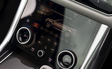 Land Rover Range Rover Sport 5.0 SVR 21