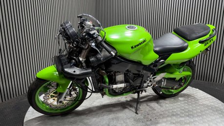 Kawasaki ZX 1995 44K PROJECT SPORTS BIKE SPARES OR REPAIR 900CC 14