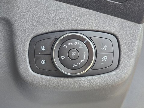 Ford Transit Connect 240 LIMITED TDCI 23