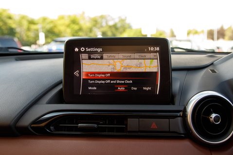 Mazda MX-5 RF SPORT NAV 30
