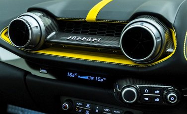 Ferrari 812 Superfast 16