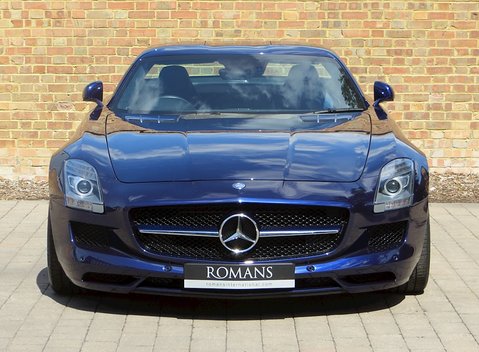 Mercedes-Benz SLS AMG 2