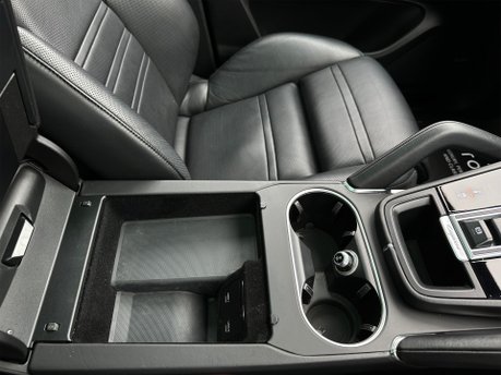 Porsche Cayenne V8 TURBO TIPTRONIC 70